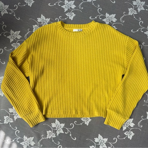 Aritzia Wilfred Free Rudko Long Sleeve Sweater in Yellow Sz Medium - Picture 2 of 9